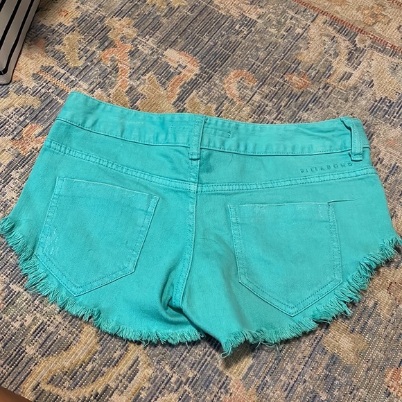 Billabong “laneway” shorts size 26 - Picture 2 of 2